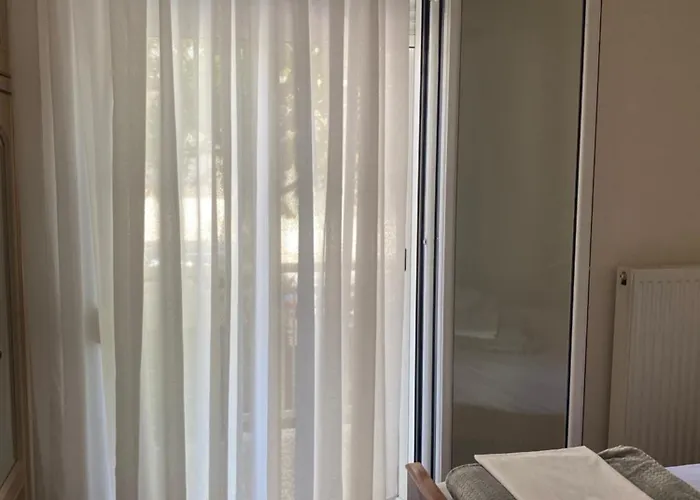 Kalfas * 尼亚米卡尼奥纳