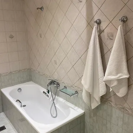 Kalfas דירה ניאה מיכאניונה